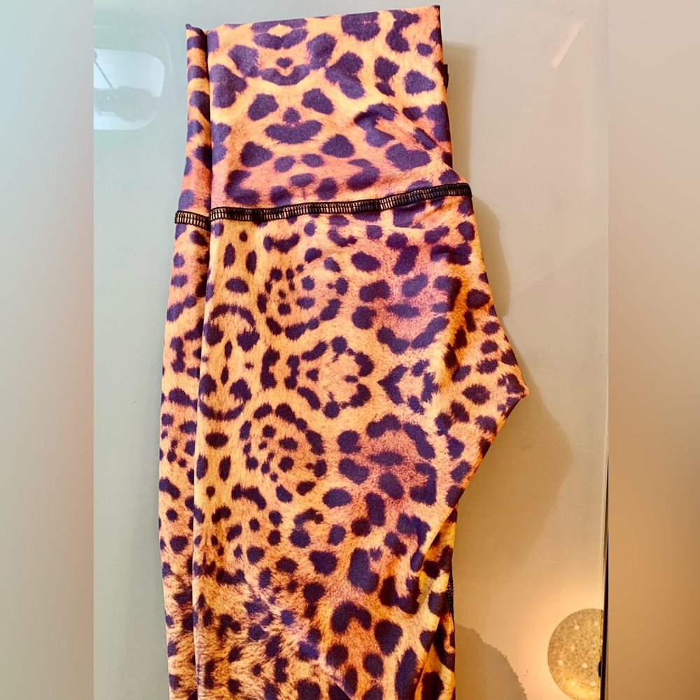 Teeki Awakening Hot Yoga Pant Size XS